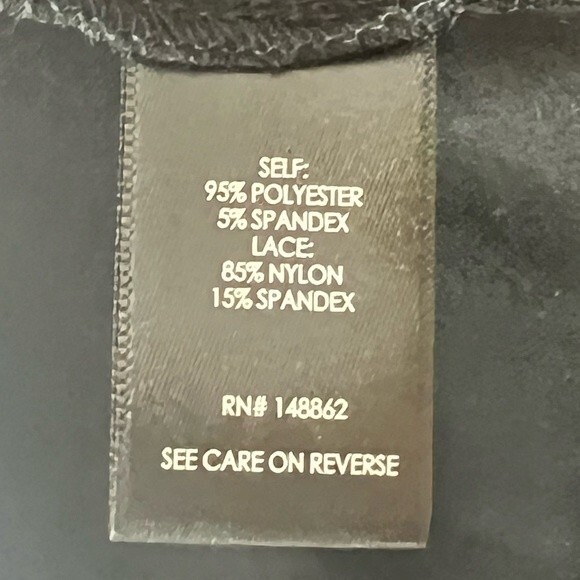 NWT Torrid Lace Short Sleeve Top - Picture 11 of 11